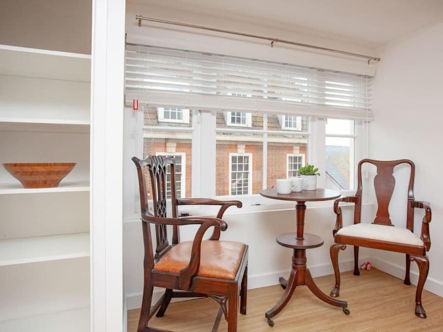 1 Perfectly Located Stylish, Comfortable Apartment Sidmouth Exterior foto
